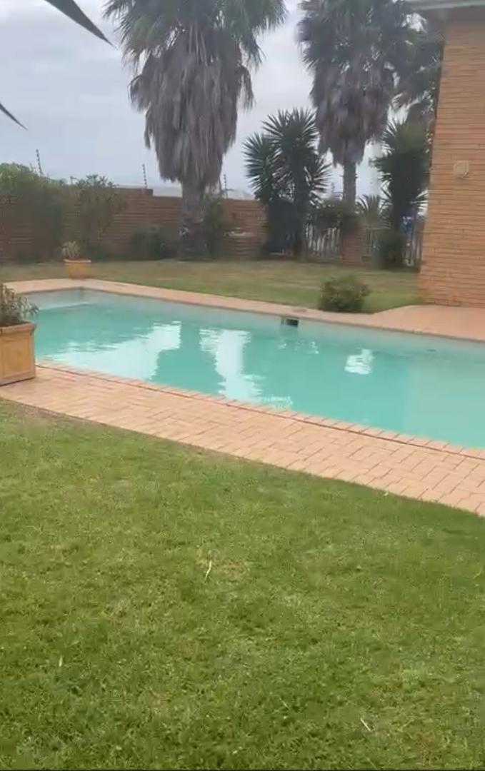 To Let 1 Bedroom Property for Rent in Bluewater Bay Eastern Cape